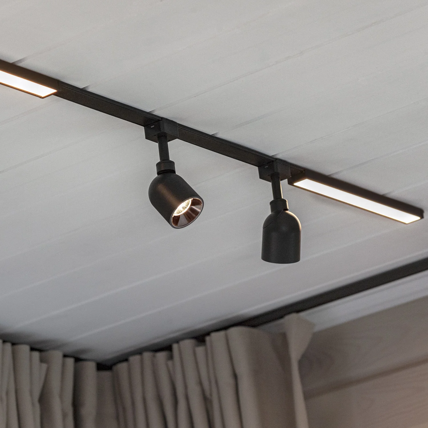 1002-TB-100 Трековые системы Favourite 1002-TB-100 Unica