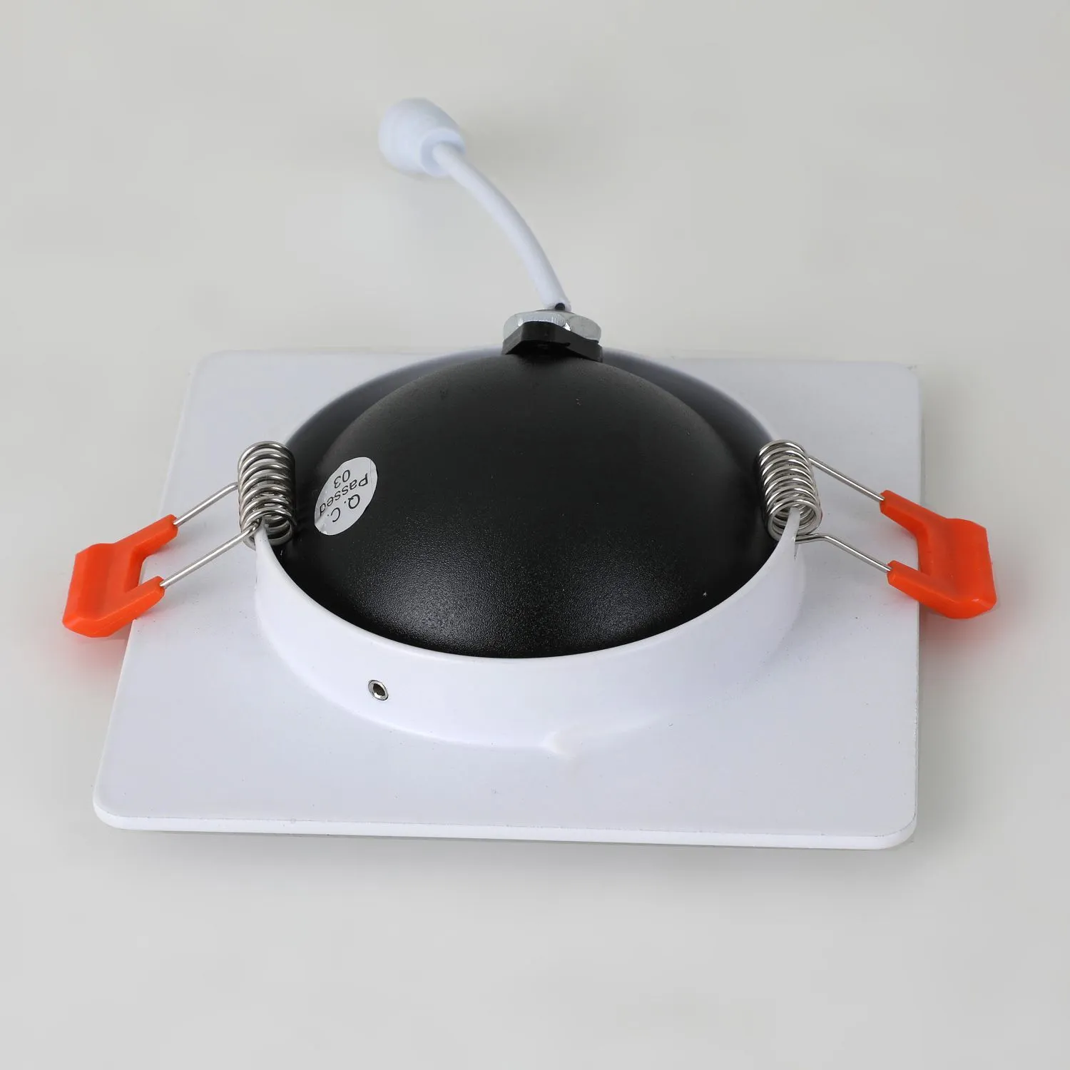 2417-1U Врезные потолочные светильники Favourite 2417-1U Cardine