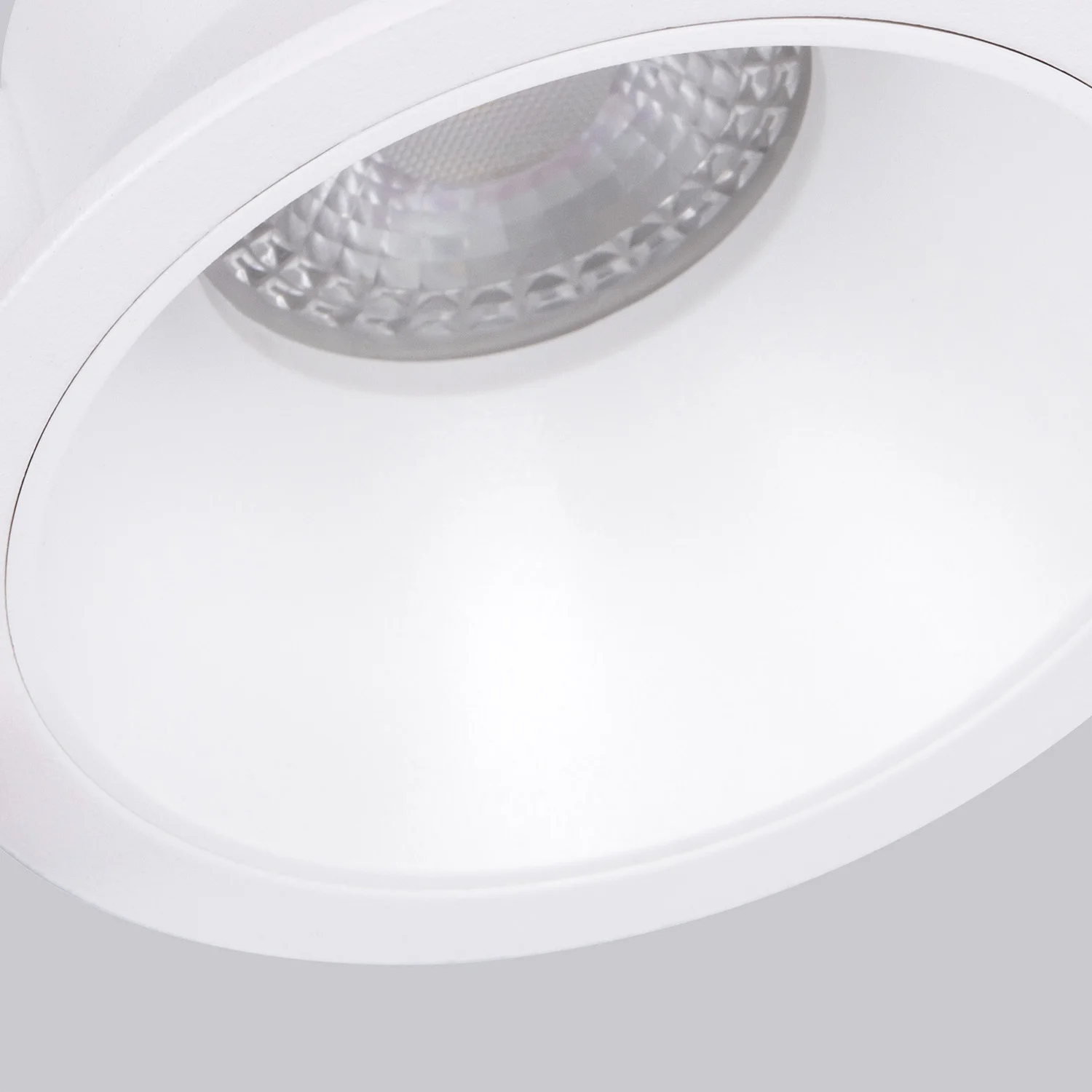 4522-1C Врезные потолочные светильники Favourite 4522-1C Lamppu