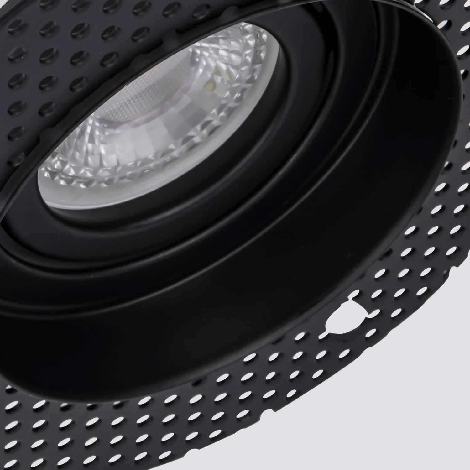 4535-1C Врезные потолочные светильники Favourite 4535-1C Lamppu