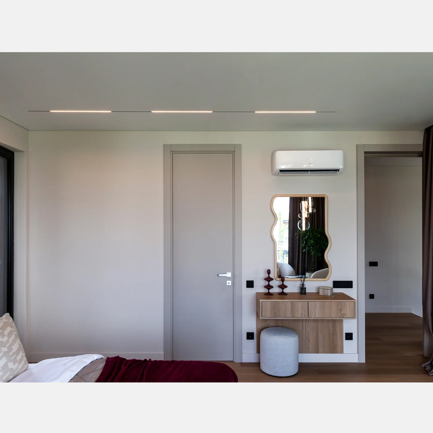 4580-1U Трековые системы Favourite 4580-1U Logica