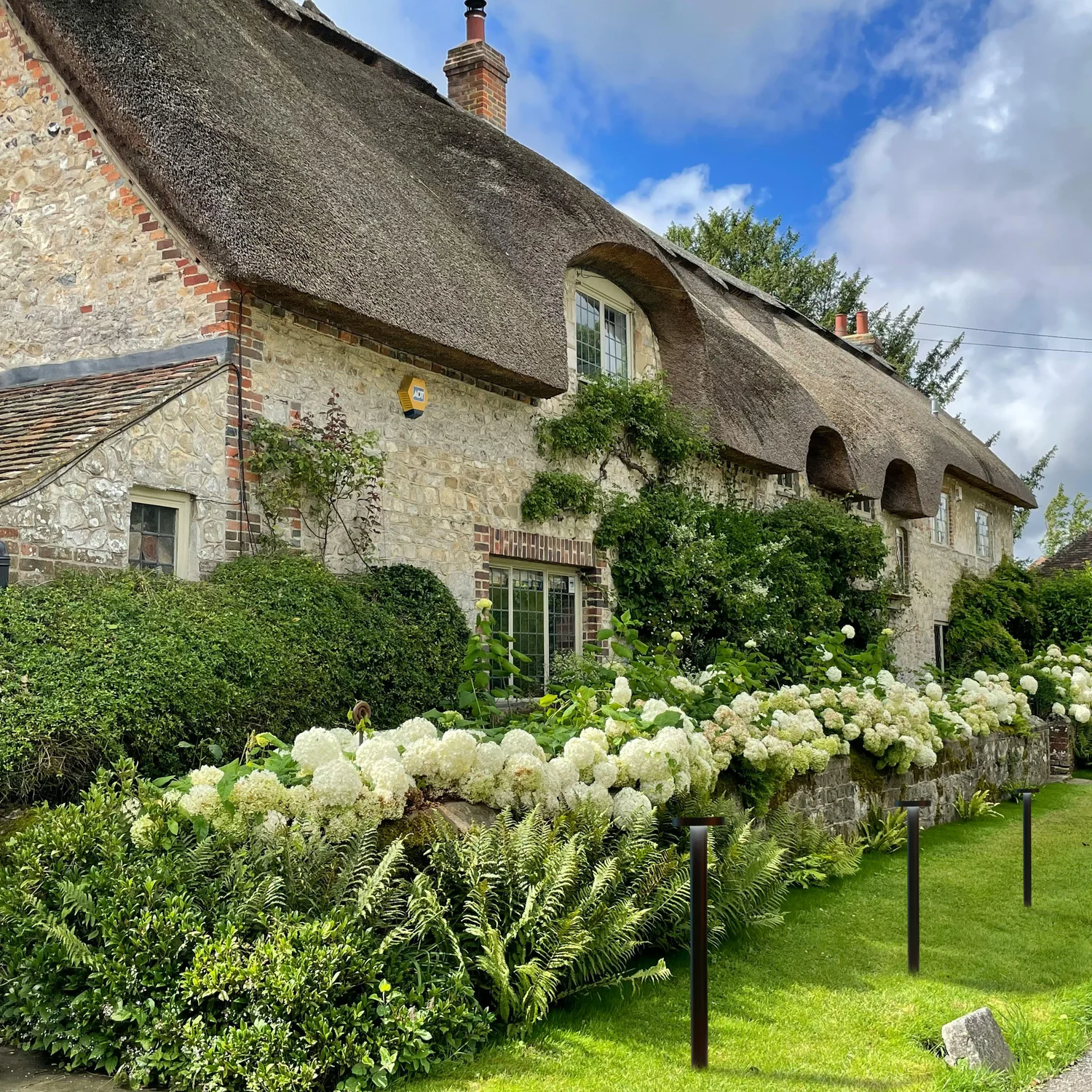 Уличные столбы Favourite 4640-1F Grybas