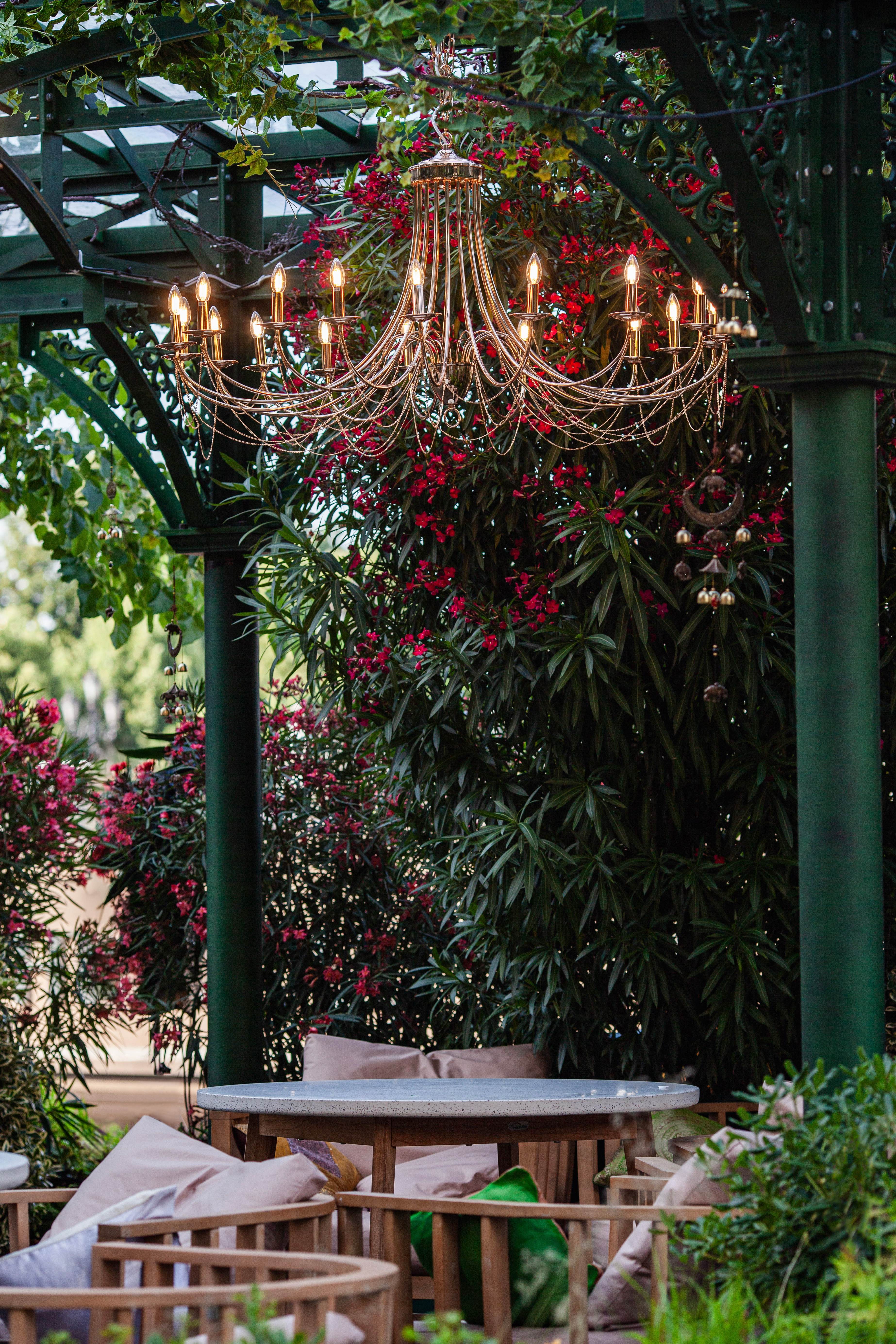 Люстры Favourite на Манежной площади Люстры Favourite на Манежной площади