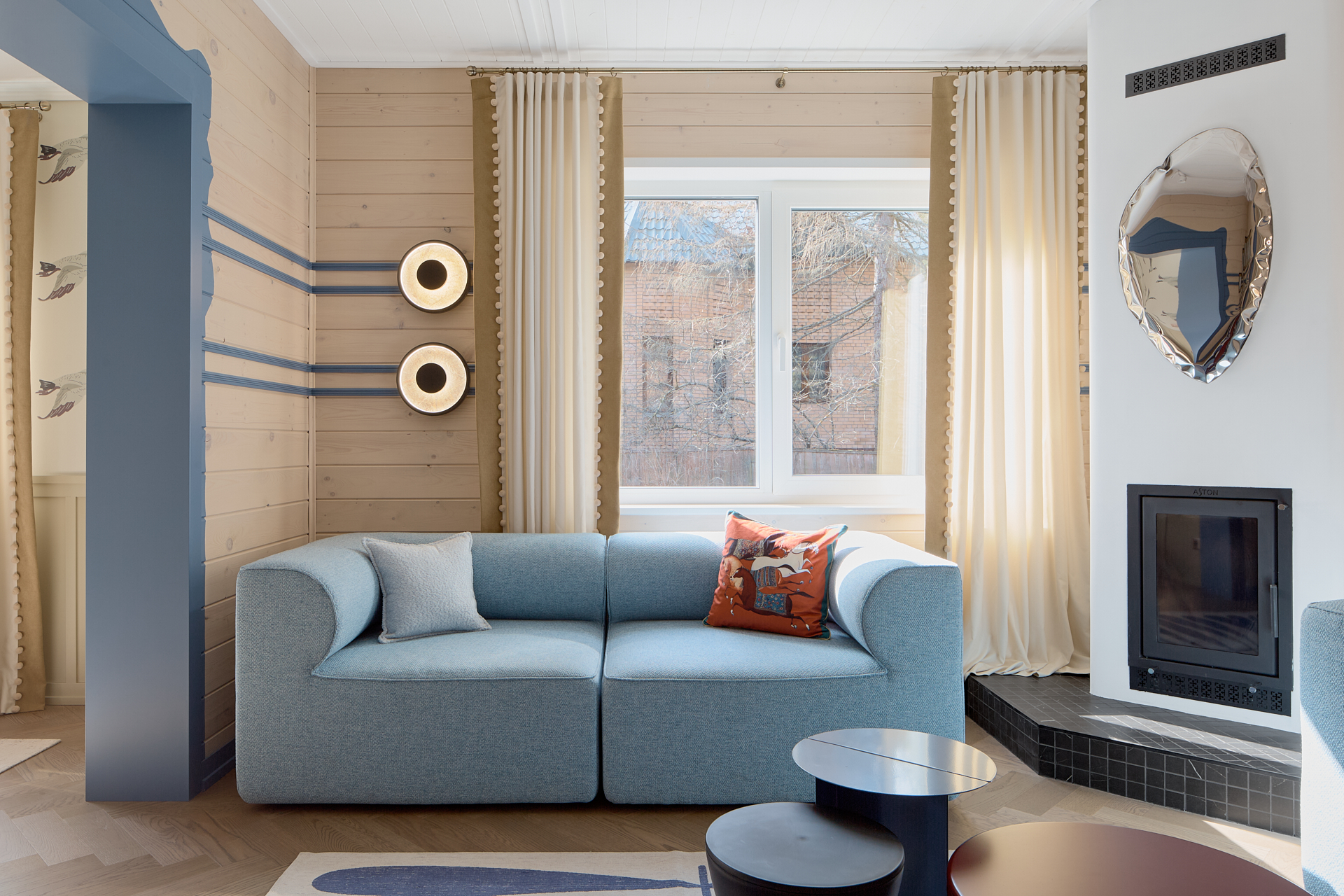 Интерьер гостиной-столовой «Летят Гуси» от дизайнера Мусиной Элины  Интерьер гостиной-столовой «Летят Гуси» от дизайнера Мусиной Элины