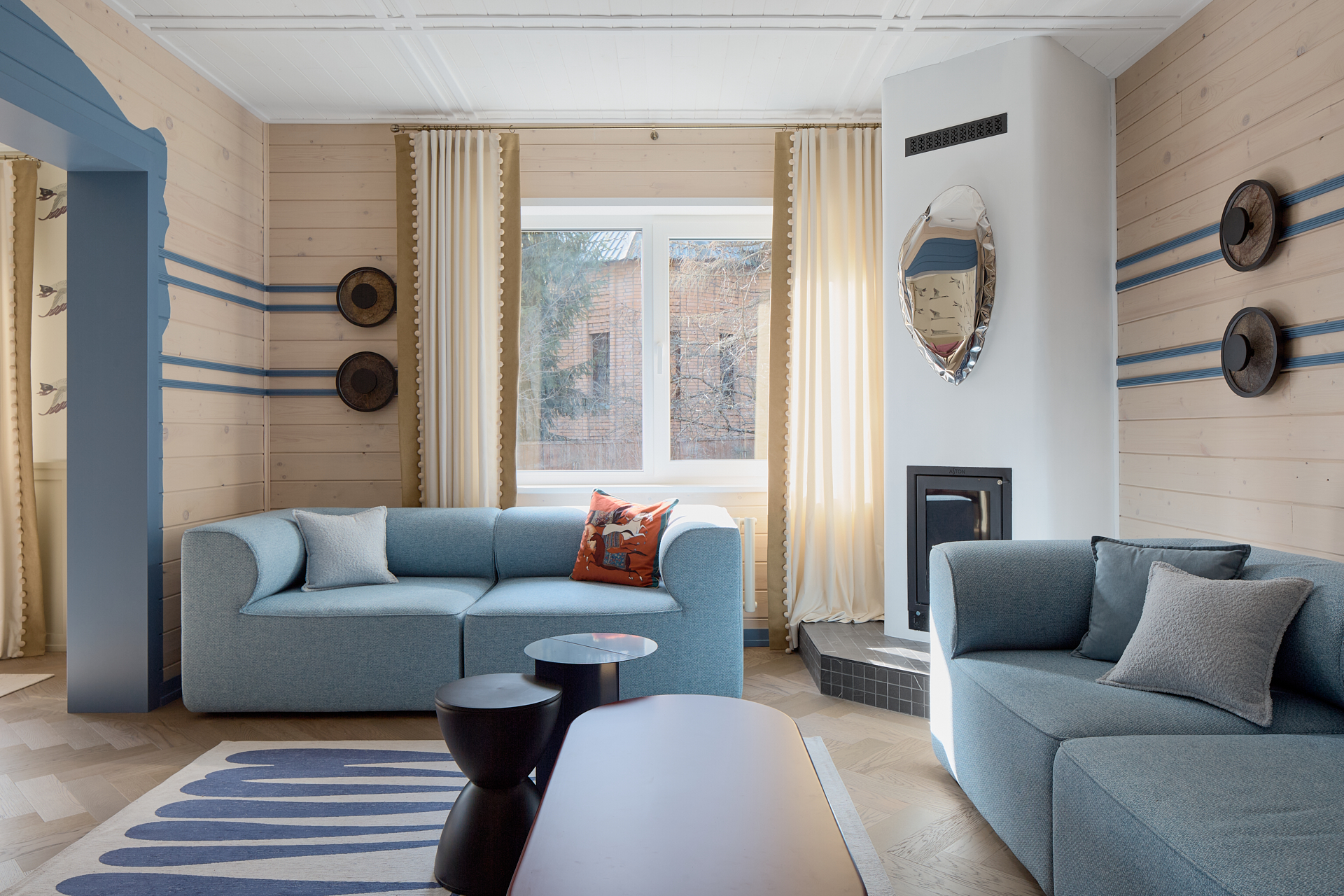 Интерьер гостиной-столовой «Летят Гуси» от дизайнера Мусиной Элины  Интерьер гостиной-столовой «Летят Гуси» от дизайнера Мусиной Элины