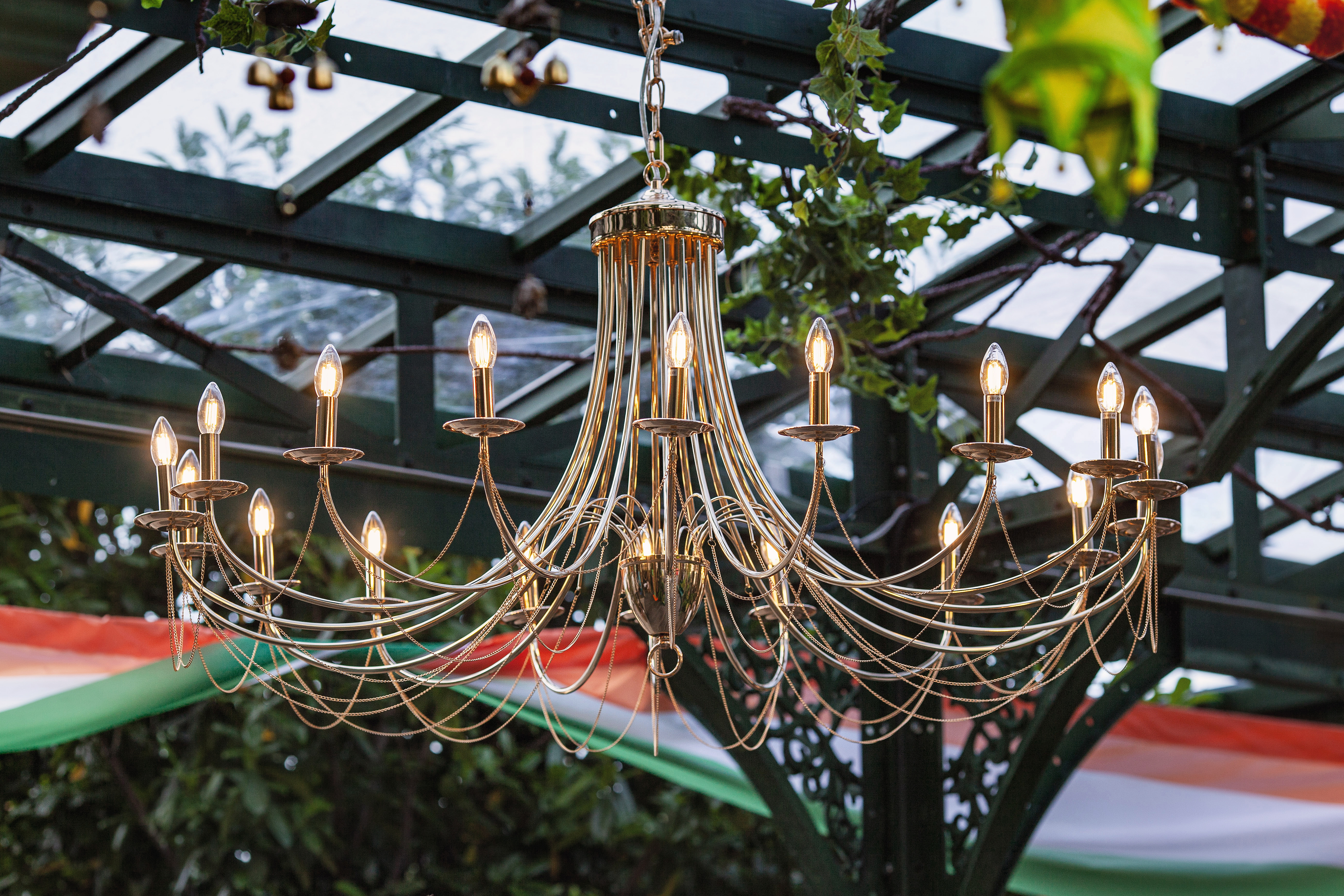 Люстры Favourite на Манежной площади Люстры Favourite на Манежной площади