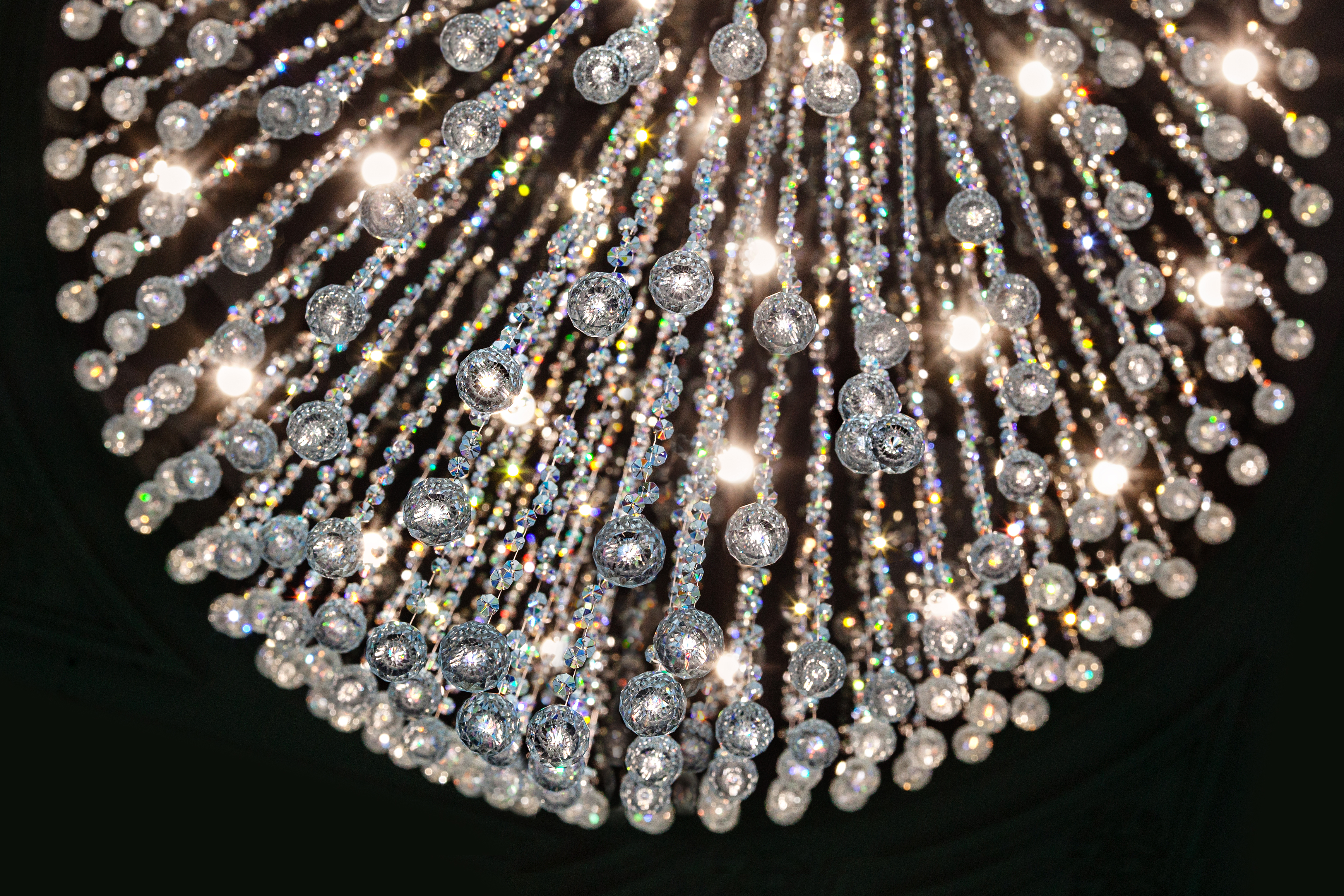 Favourite освещает знаковые пространства Москвы  Favourite освещает знаковые пространства Москвы