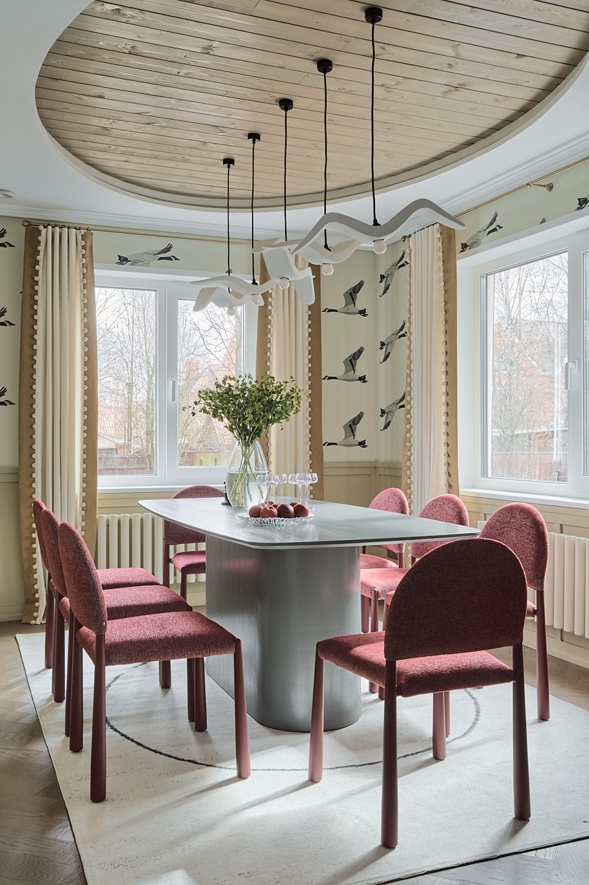 Интерьер гостиной-столовой «Летят Гуси» от дизайнера Мусиной Элины  Интерьер гостиной-столовой «Летят Гуси» от дизайнера Мусиной Элины