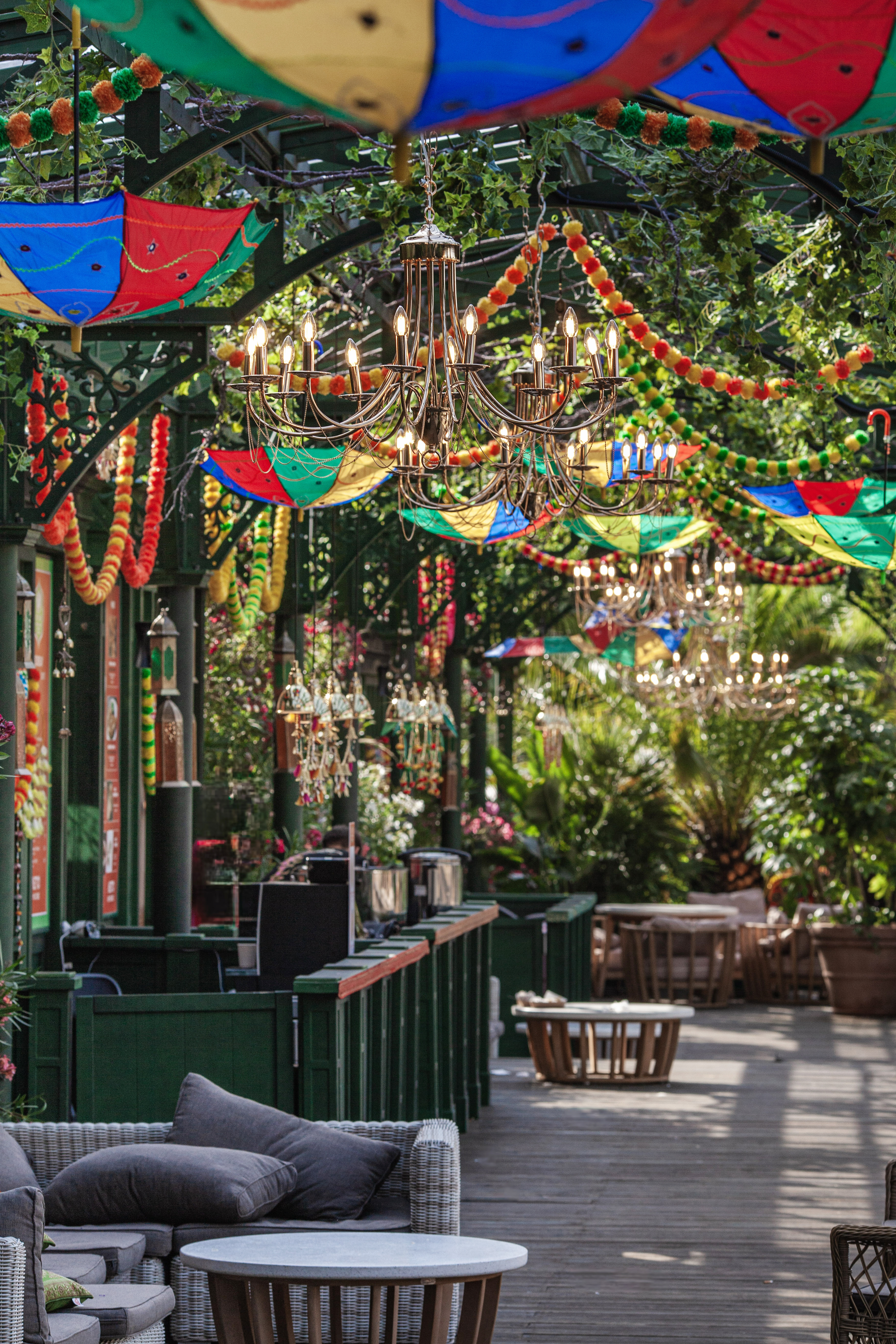 Люстры Favourite на Манежной площади Люстры Favourite на Манежной площади