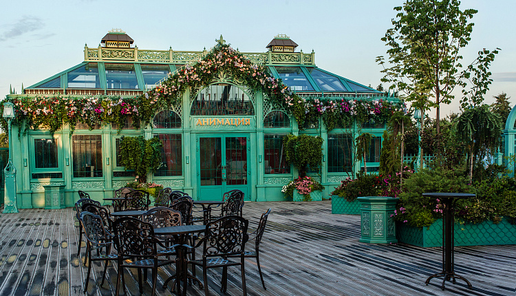 Favourite освещает знаковые пространства Москвы  Favourite освещает знаковые пространства Москвы