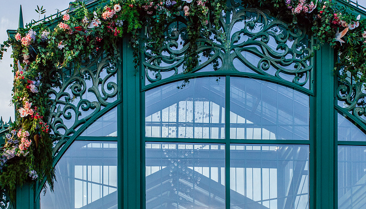 Favourite освещает знаковые пространства Москвы  Favourite освещает знаковые пространства Москвы