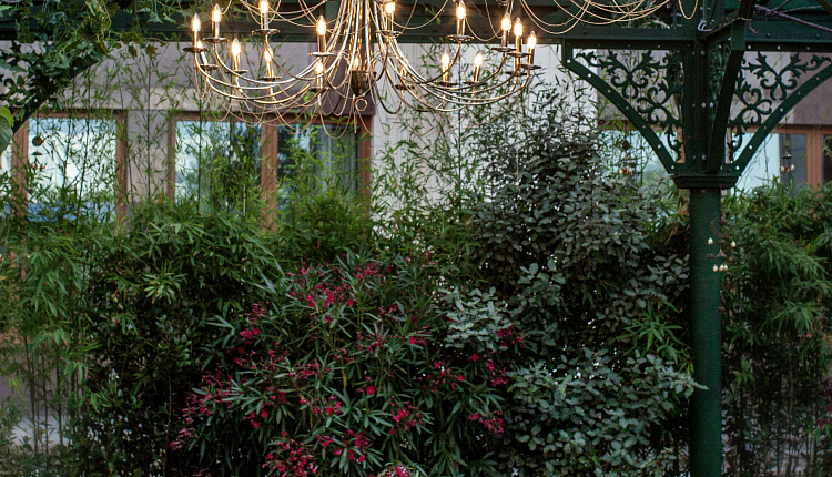 Люстры Favourite на Манежной площади Люстры Favourite на Манежной площади