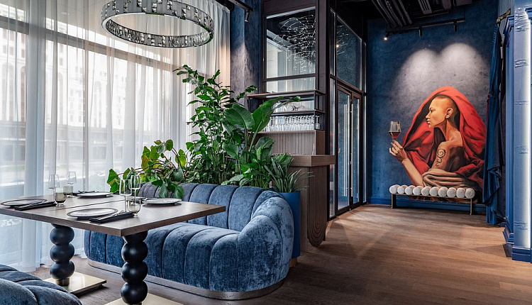 Световой акцент Favourite в интерьере ресторана SHATÉ Световой акцент Favourite в интерьере ресторана SHATÉ