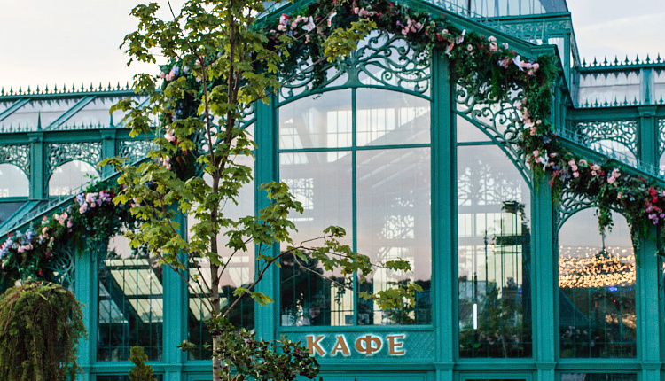 Favourite освещает знаковые пространства Москвы  Favourite освещает знаковые пространства Москвы