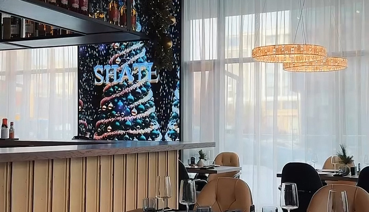 Световой акцент Favourite в интерьере ресторана SHATÉ Световой акцент Favourite в интерьере ресторана SHATÉ