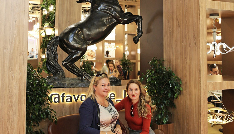 Интерлайт 2019. Фотозона Favourite. Гости