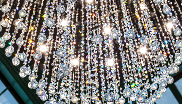  Favourite освещает знаковые пространства Москвы